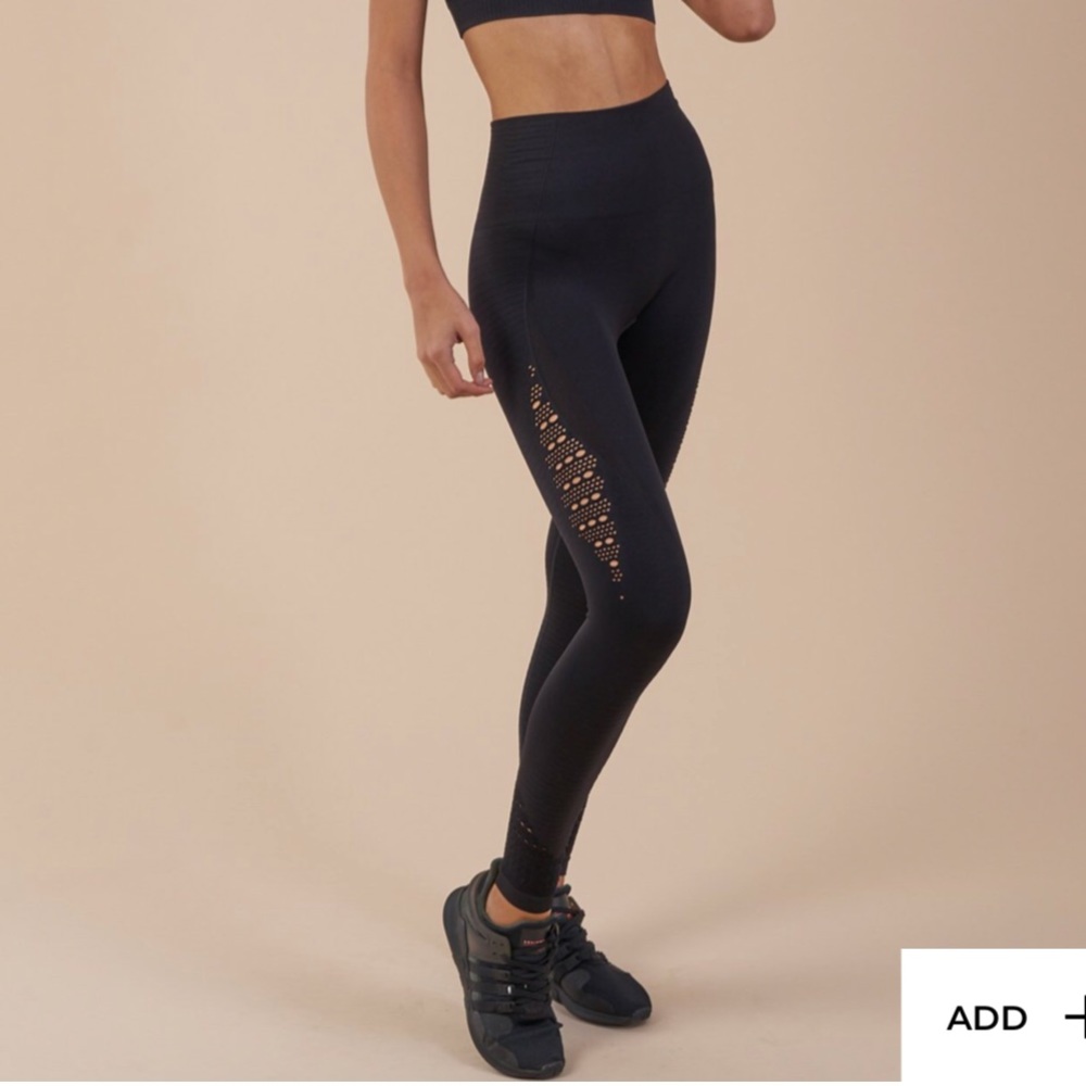 Gym shark leggings